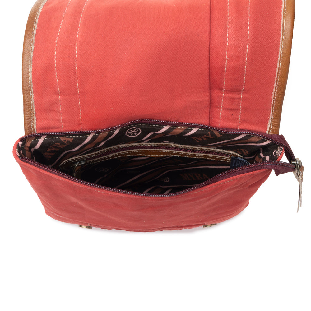 Dustrider upcycled canvas vintage style Concealed-Carry bag for Women in red with leather detail