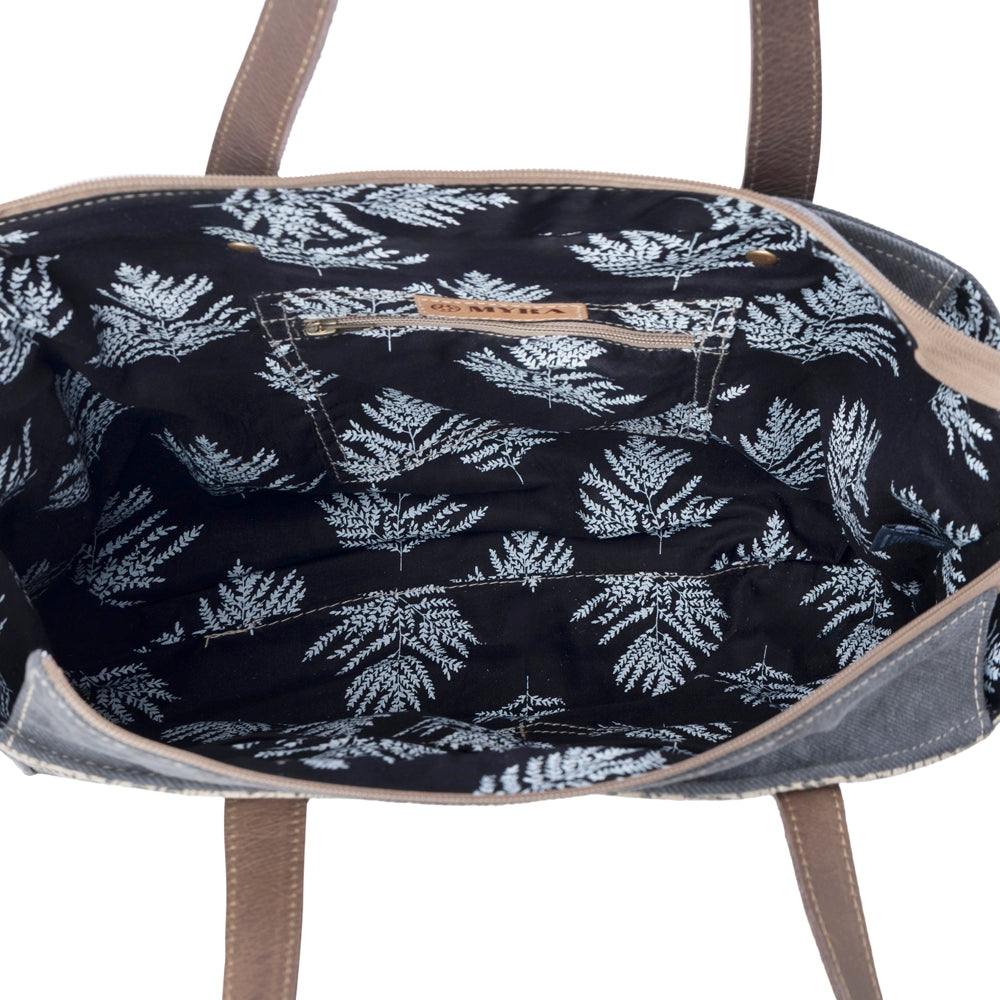 Myra Willow Mesa Messenger in Radial Sand