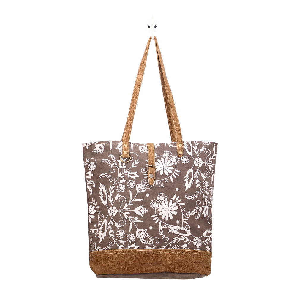 Pompon Tote Bag