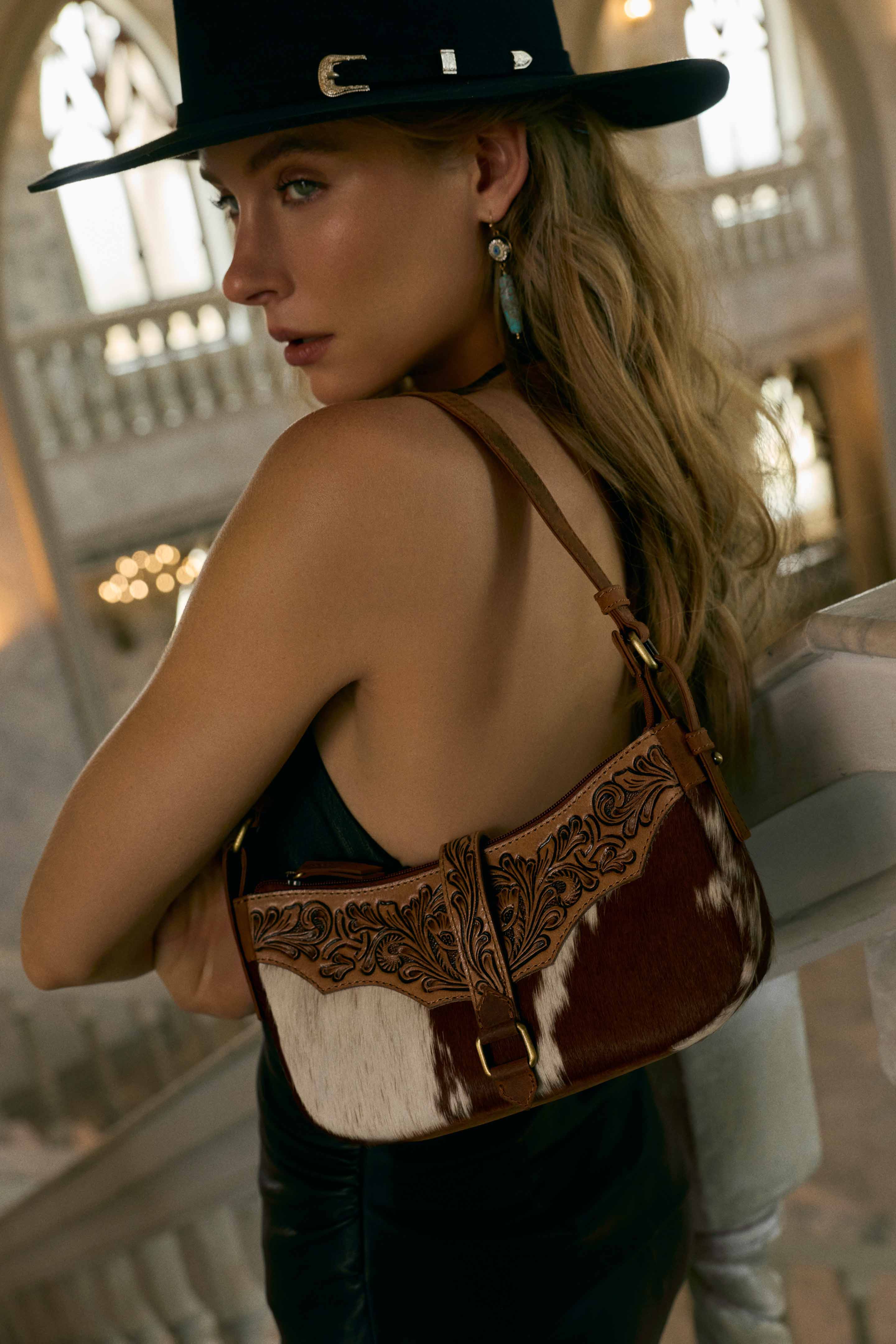 Yellowstone Timberline Handtooled Bag in Walnut Brown