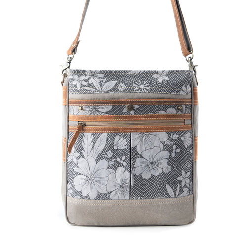 Carefree Days vintage shoulder bag for Women in sage with leather details