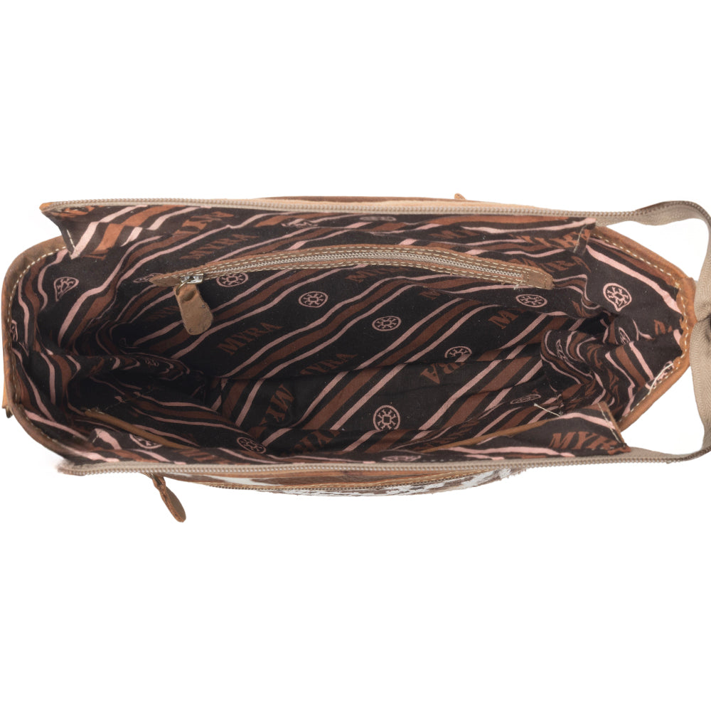 Diamondback Trail Western Shoulder Bag for Women in Brown with Rug details