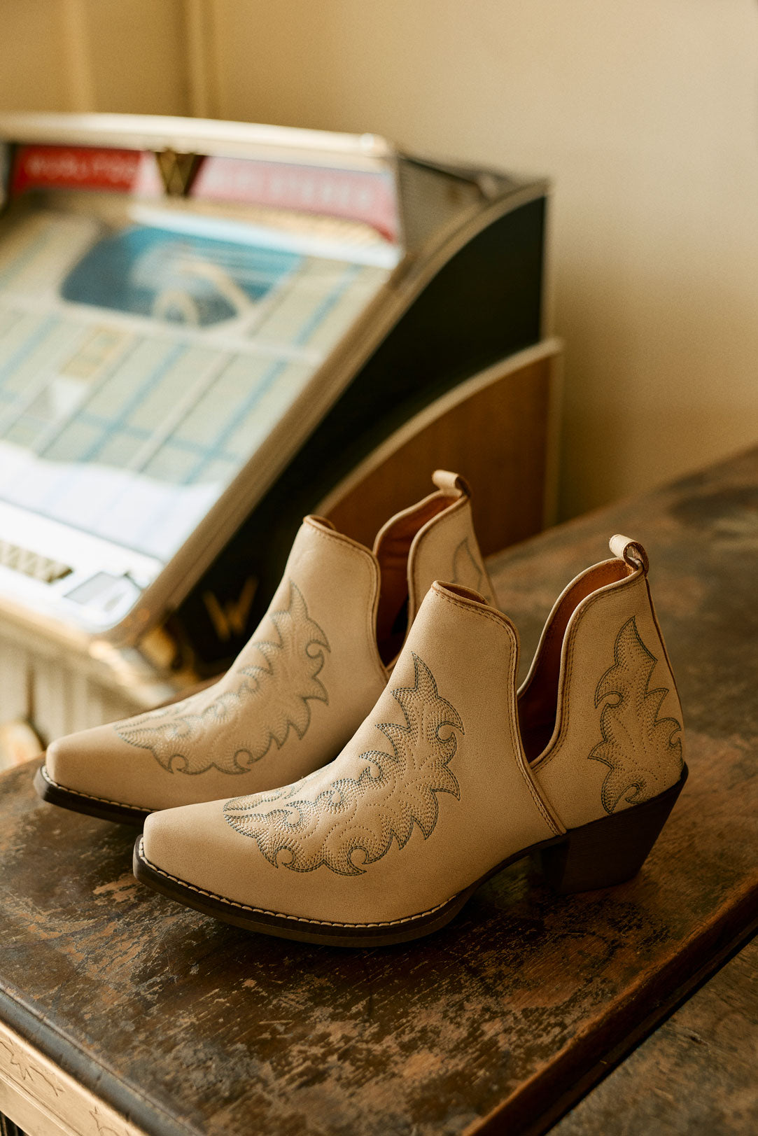 Tempest Embroidered Cowgirl Booties in Ivory for Women in Genuine Leather with Snip Toe