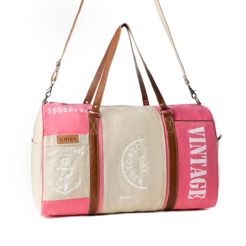 Wandermark Vintage Traveller Bag for Men in pink with leather detail