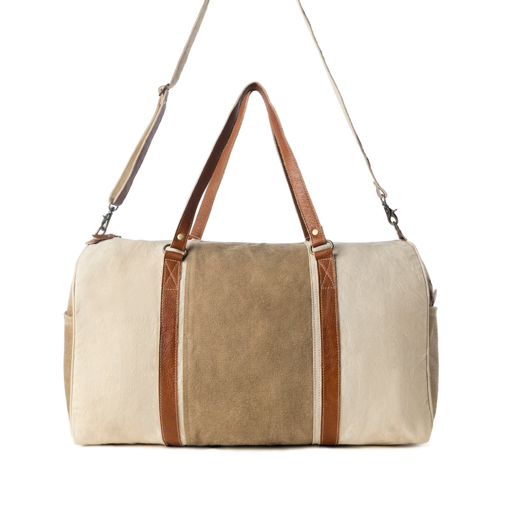 Wandermark Vintage Traveller Bag for Men in olive with leather detail