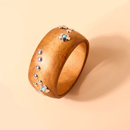 Rodeo Flower Cuff in Honey Brown