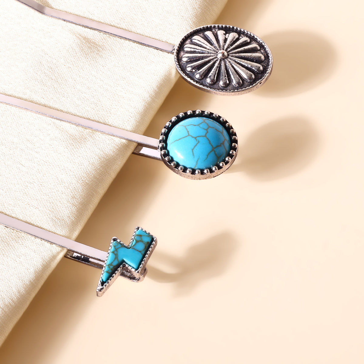 Buckle Charm Hair Pin Set in Sky Blue
