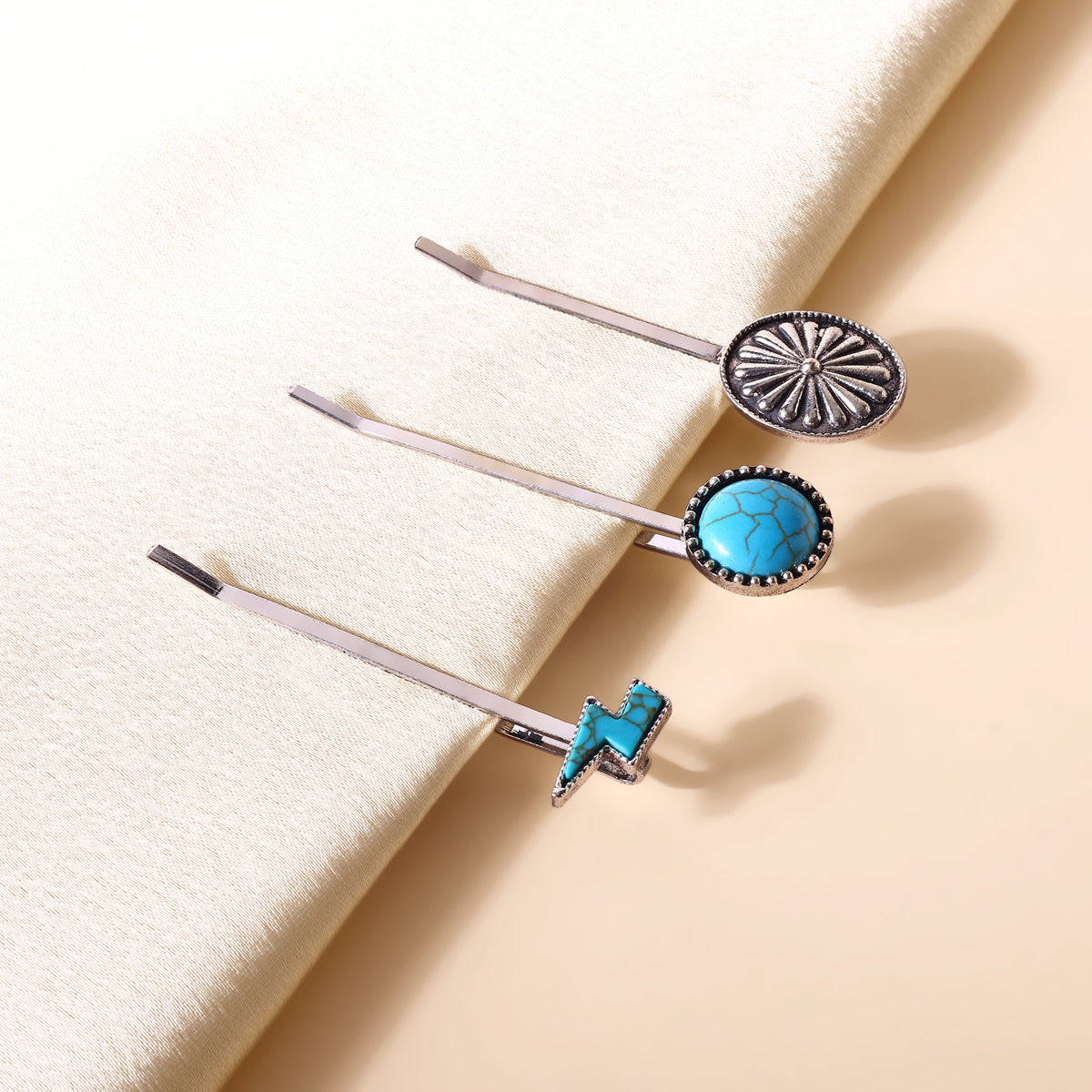 Buckle Charm Hair Pin Set in Sky Blue