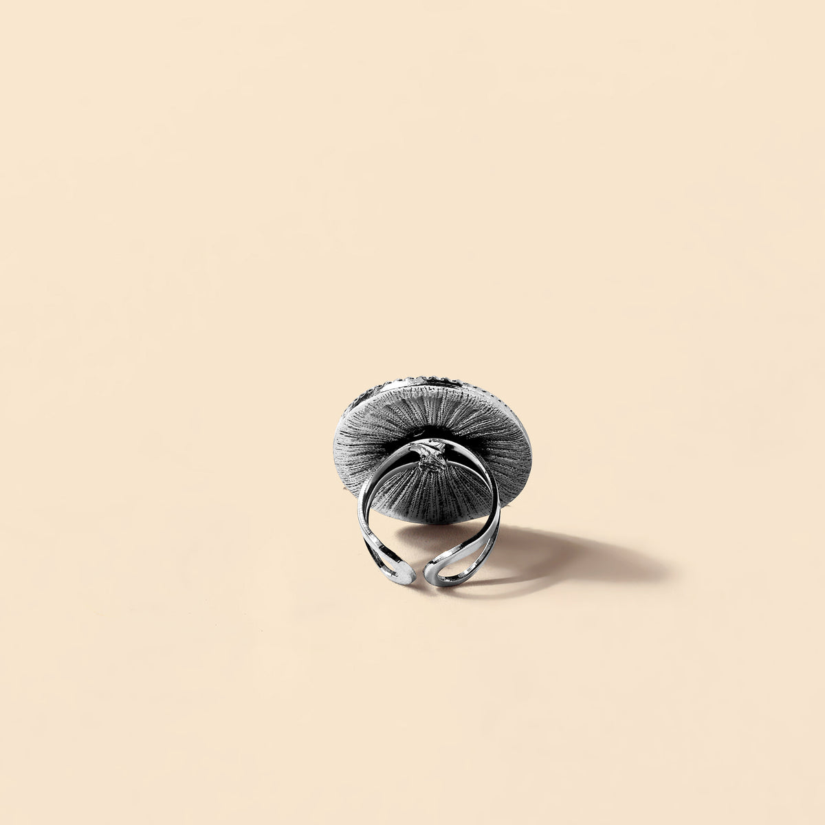 Wagonwheel Ring in Ash Gray