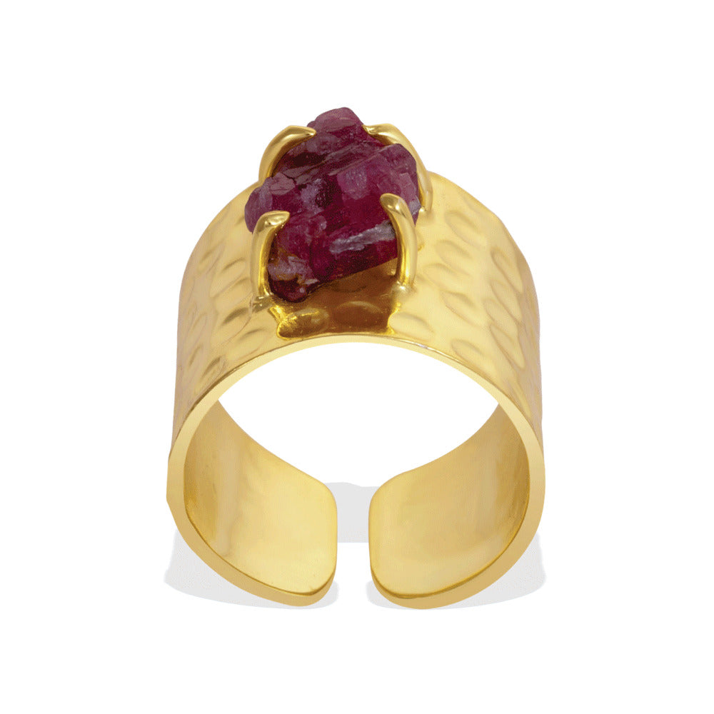 GOLDEN POISE RING