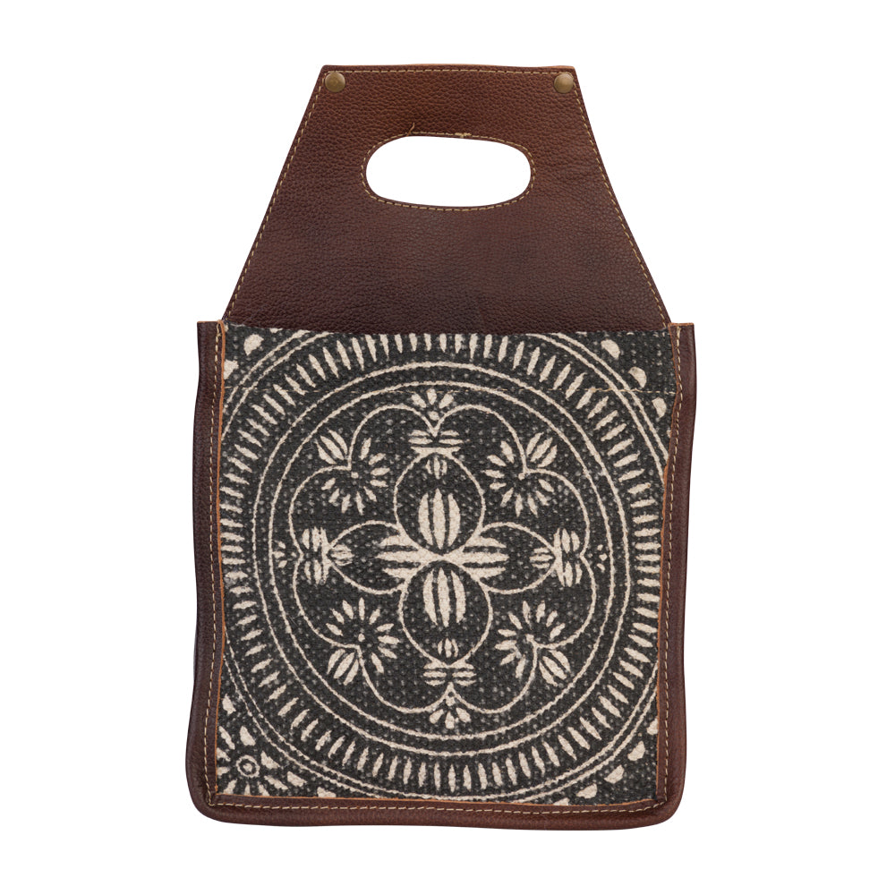 Trippy Tapistry 6 Pack Caddy