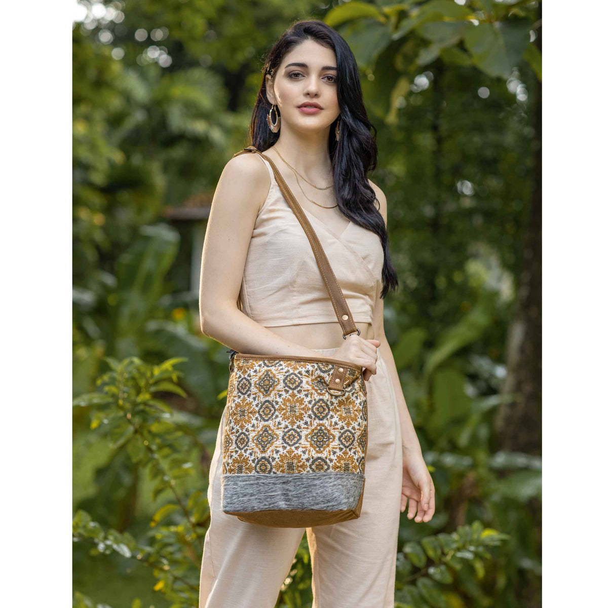 SHADES OF TAN SHOULDER BAG