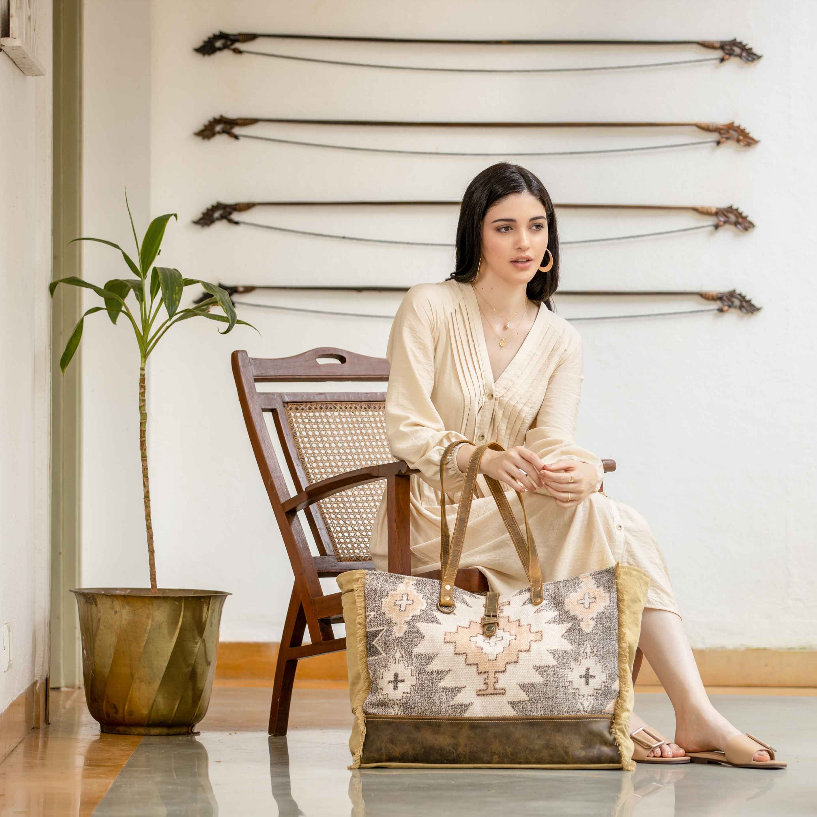 JHALLA JHOLA WEEKENDER BAG