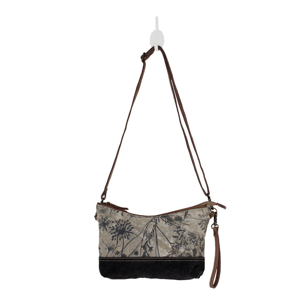 DAINTY DELIGHT SMALL & CROSS BODY BAG