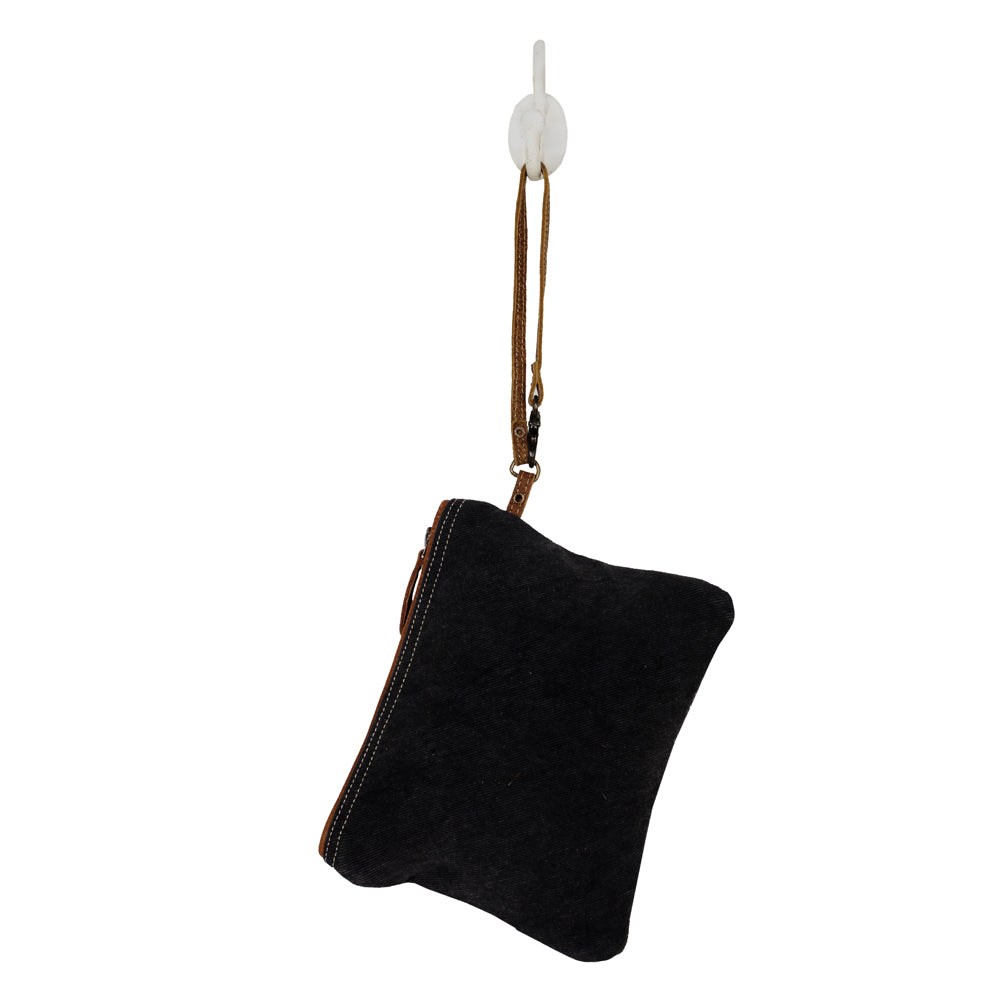 REINVENTION POUCH