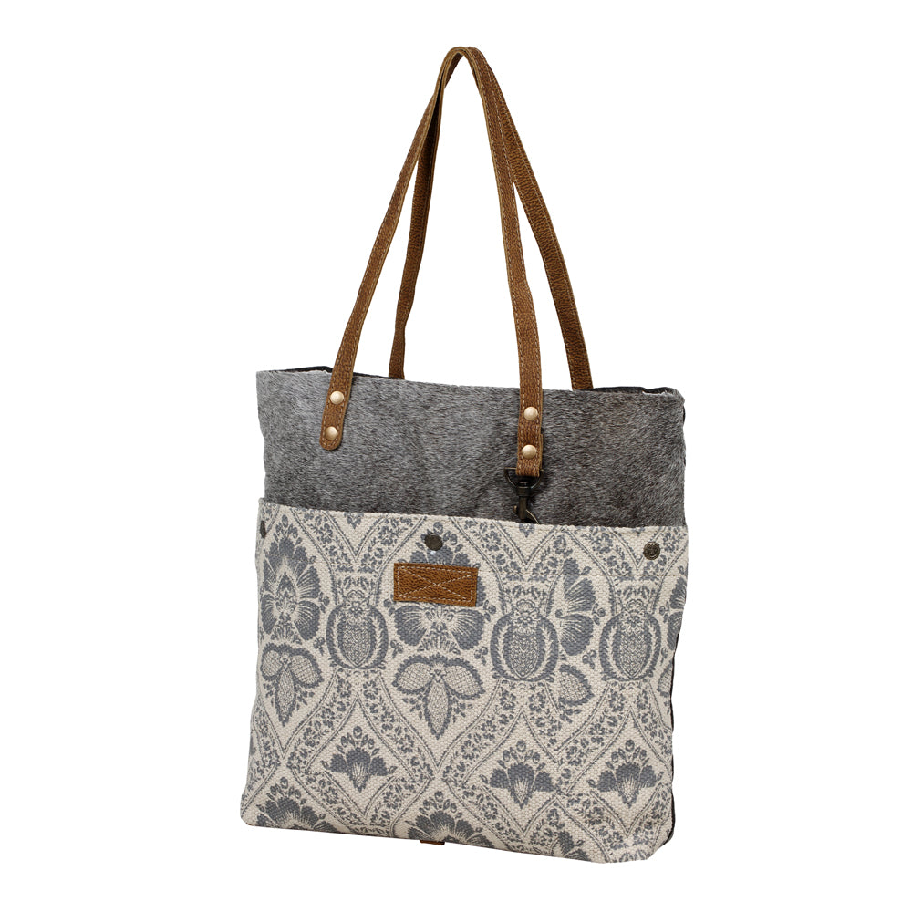 CAPTIVATE TOTE BAG