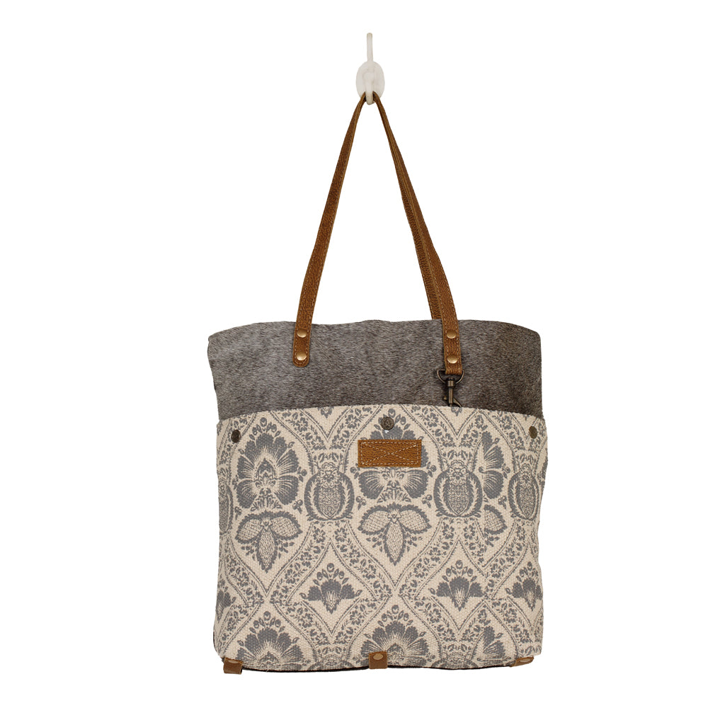 CAPTIVATE TOTE BAG