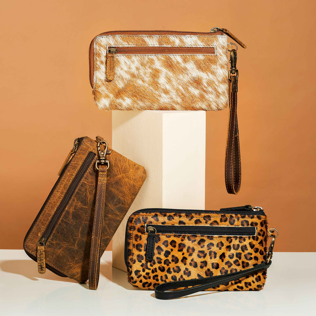SAND ON BEACH LEATHER AND HAIRON WALLET