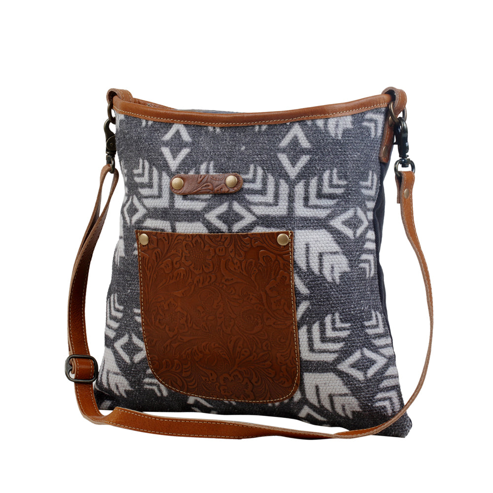 Leaflike Shoulder Bag