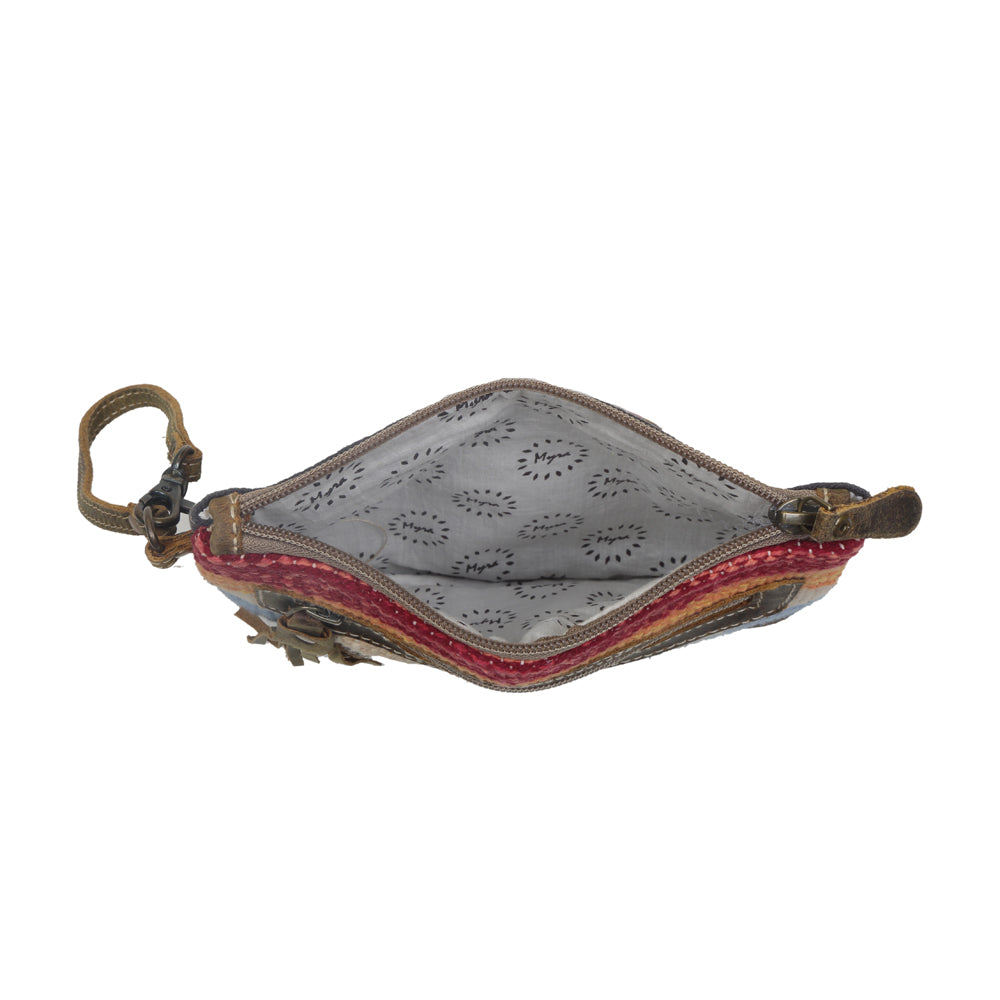 FRESH LOOK POUCH