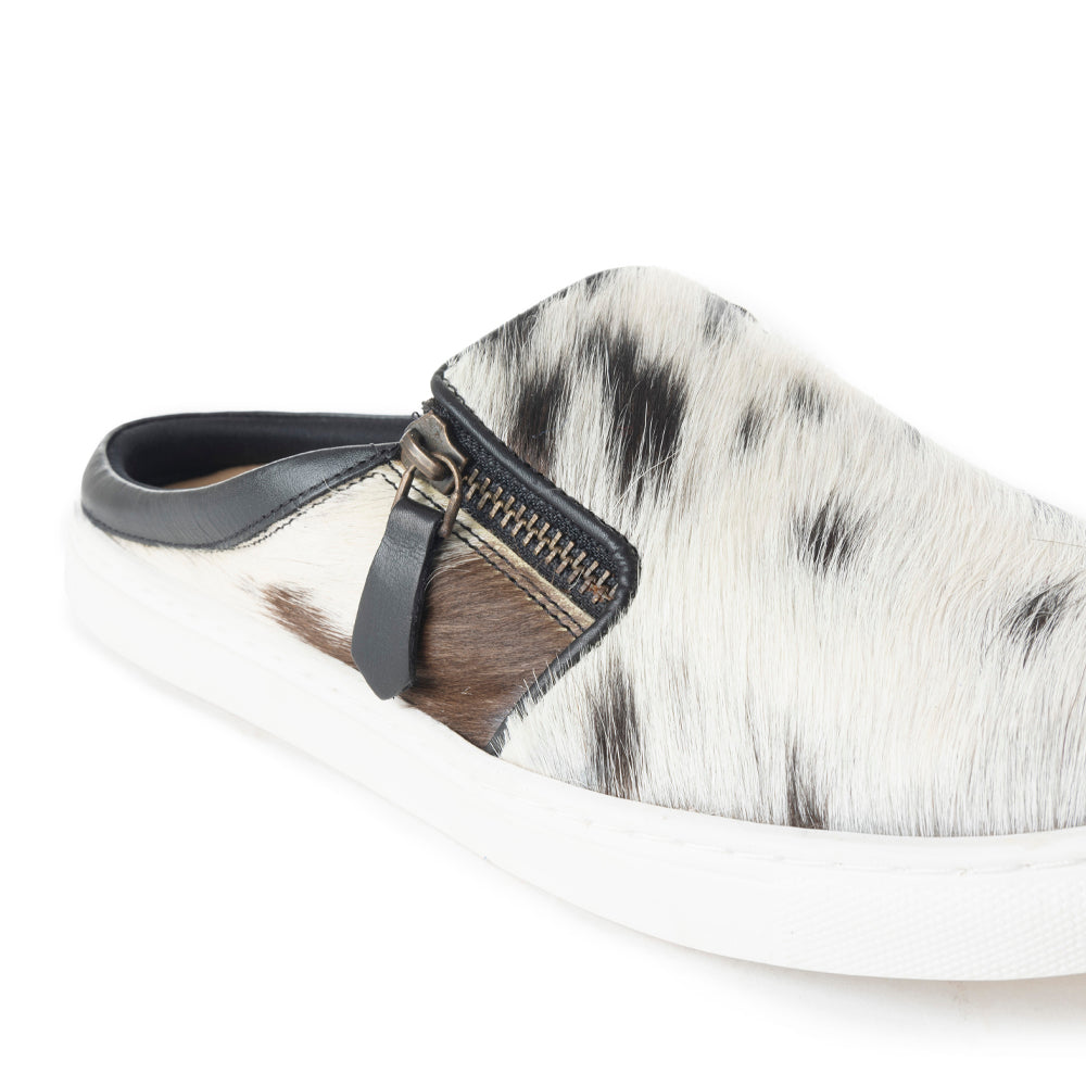 Arctic sneaker