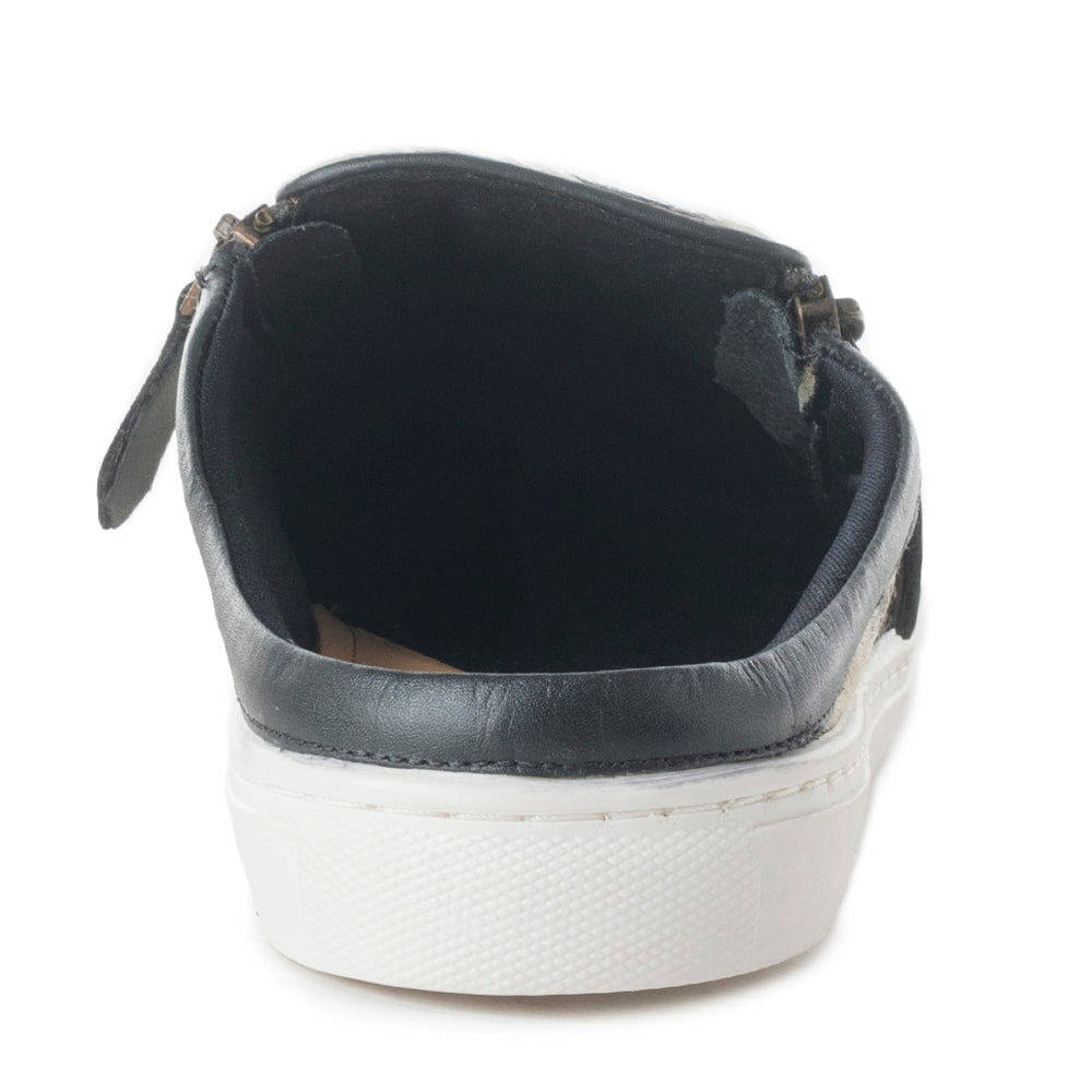 Arctic sneaker