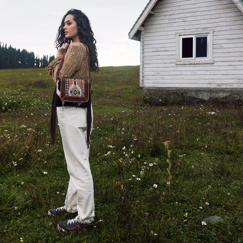 SANSA MIA HAND-TOOLED BAG