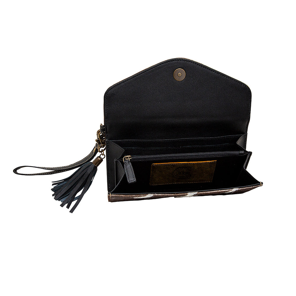 COMPOSITION WALLET