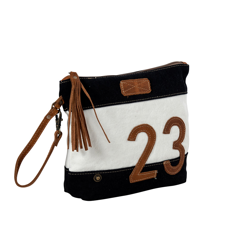 23 Skidoo Pouch