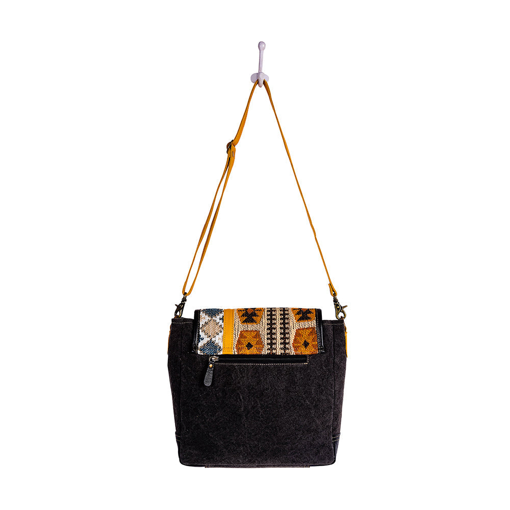 Zonta Mesa Shoulder Bag