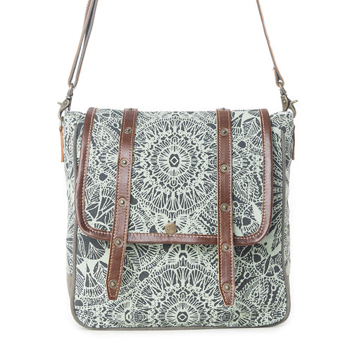 Le Medallion Shoulder Bag
