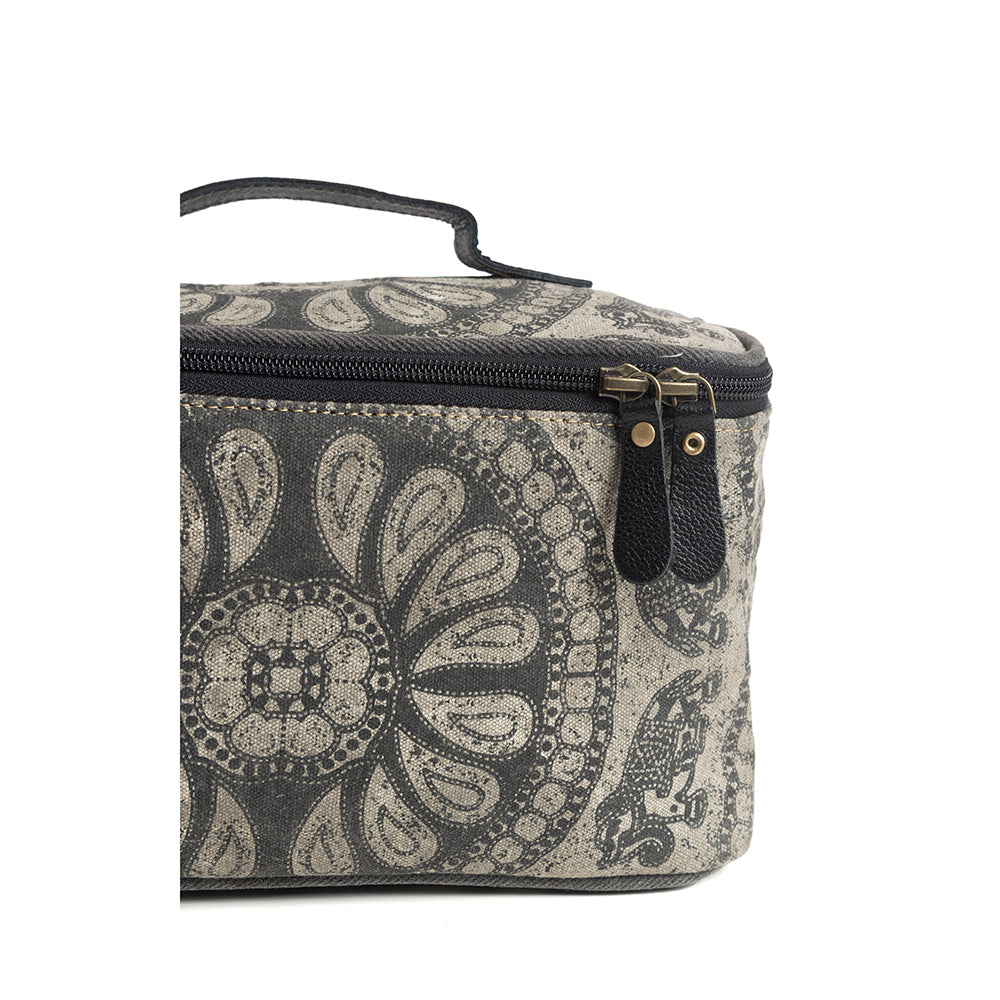 Carmela Toiletries Bag