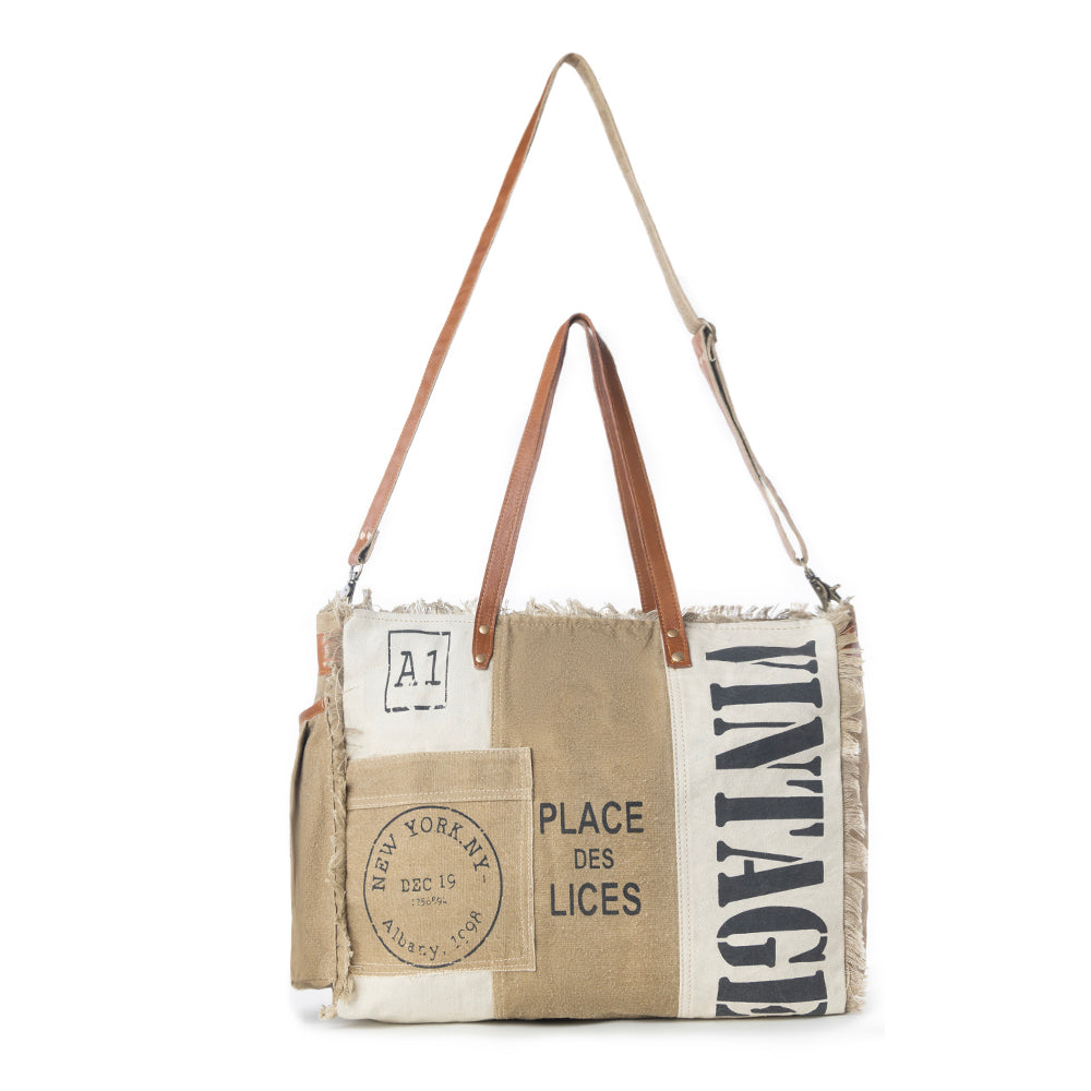Queen Creek Weekender Bag in Sandstone