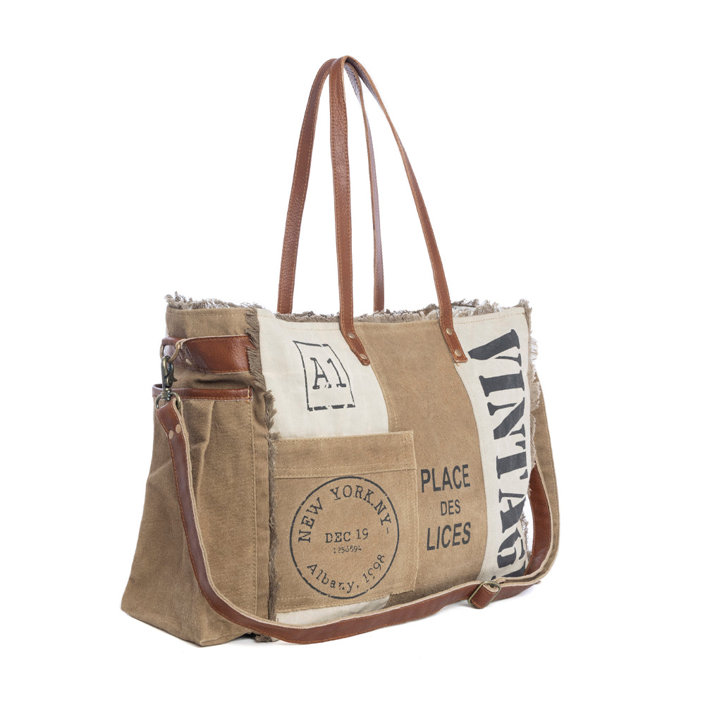 Queen Creek Weekender Bag in Sandstone