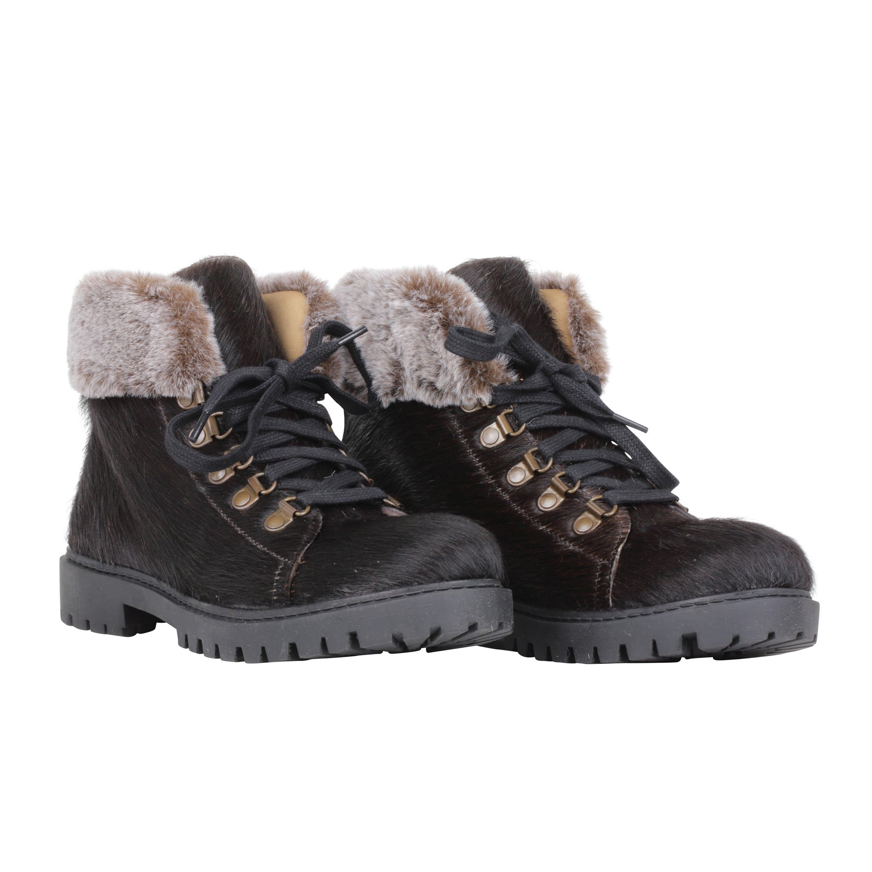 Turbulent Boots