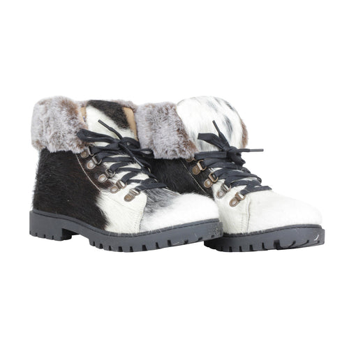 Turbulent Boots
