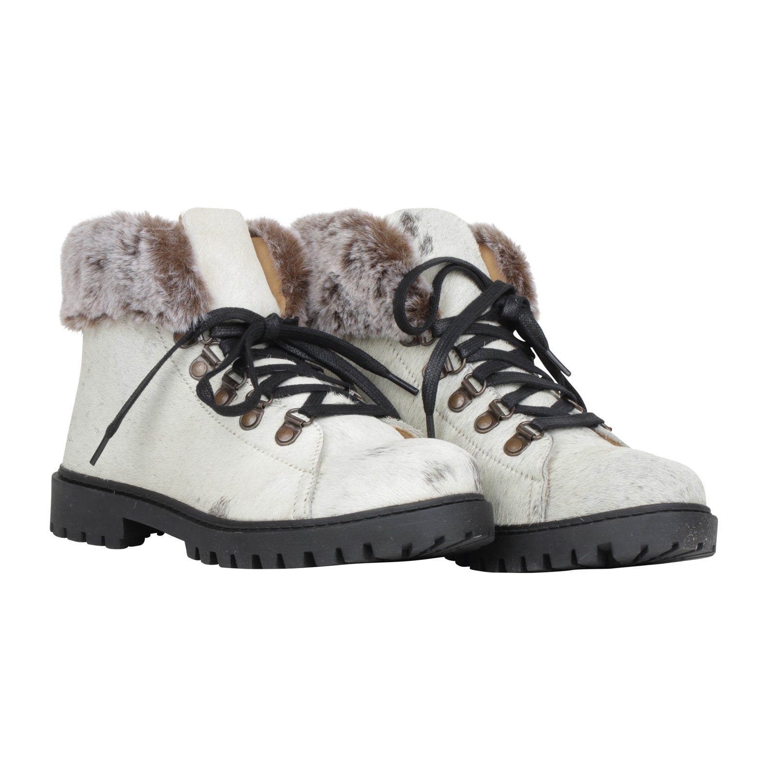 Turbulent Boots