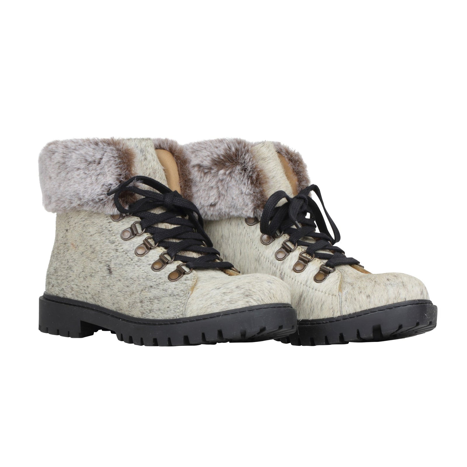 Turbulent Boots