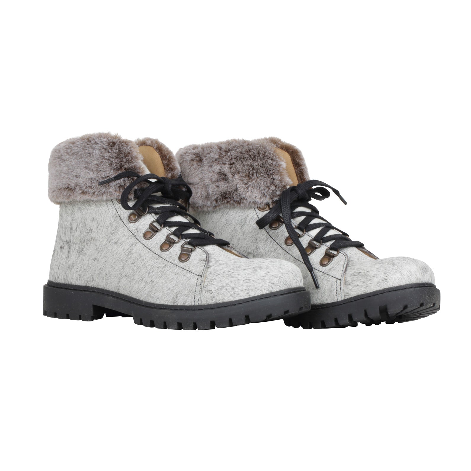 Turbulent Boots