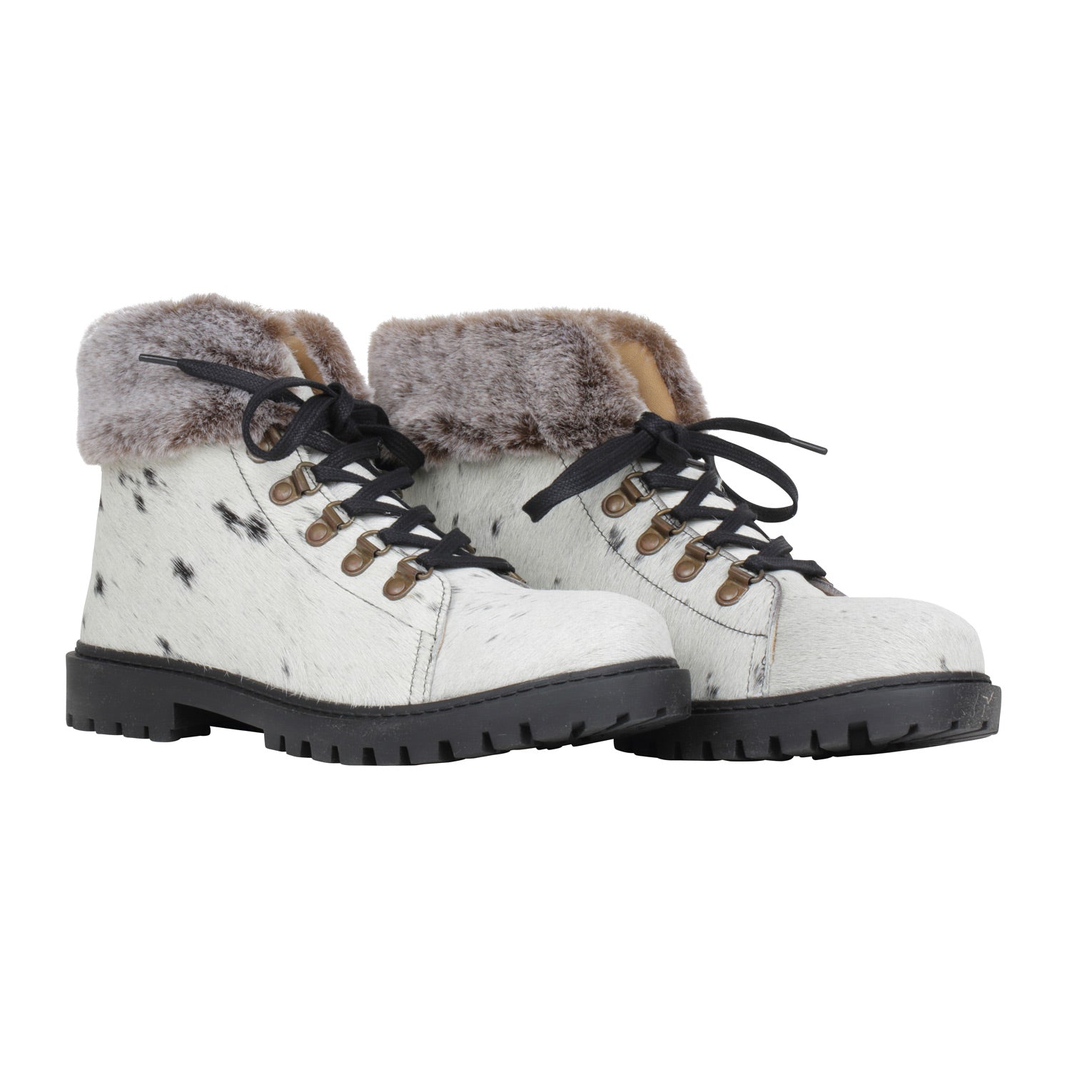 Turbulent Boots