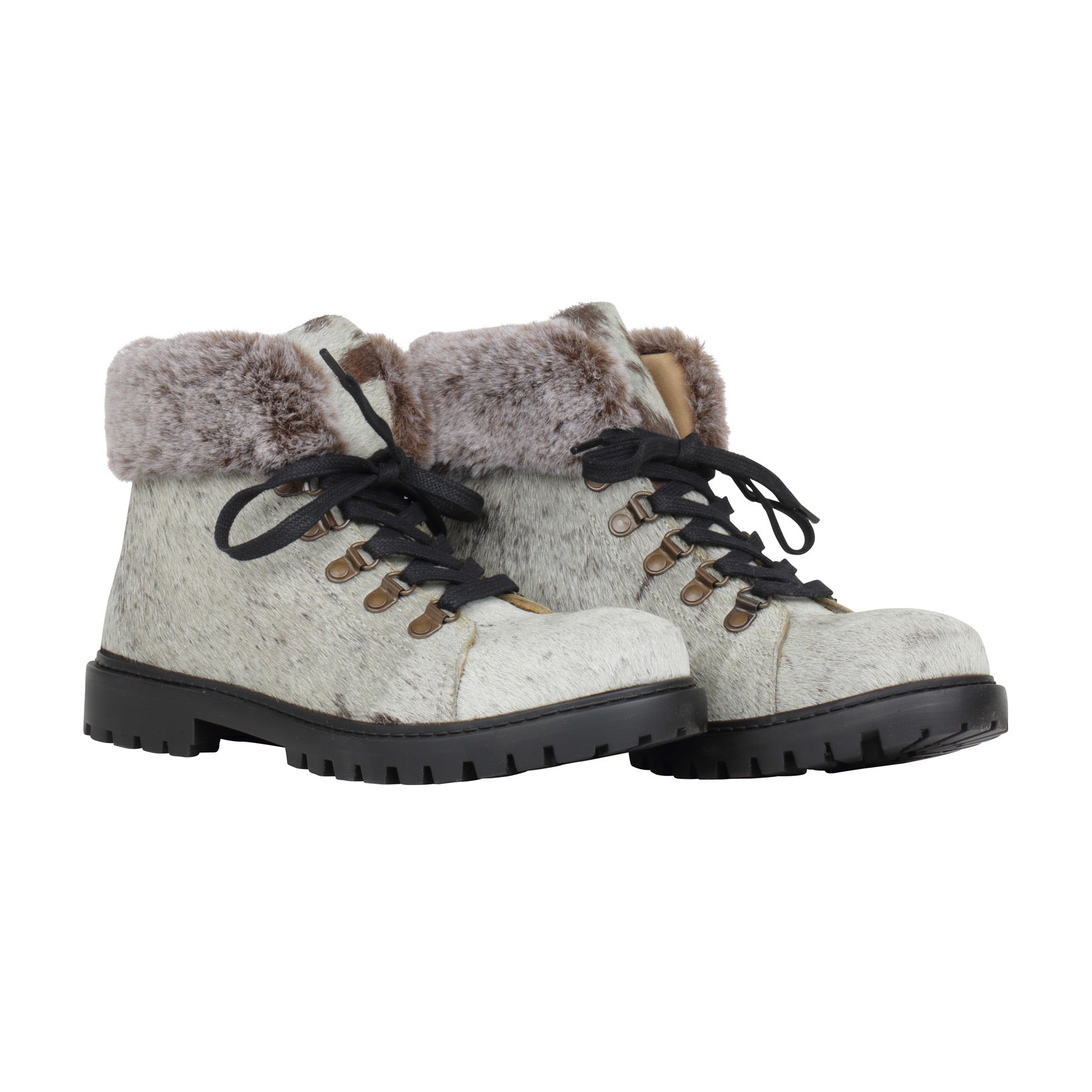 Turbulent Boots