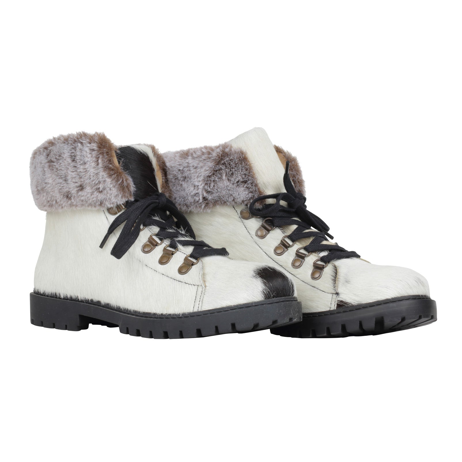 Turbulent Boots