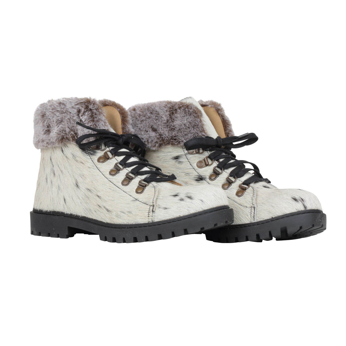 Turbulent Boots