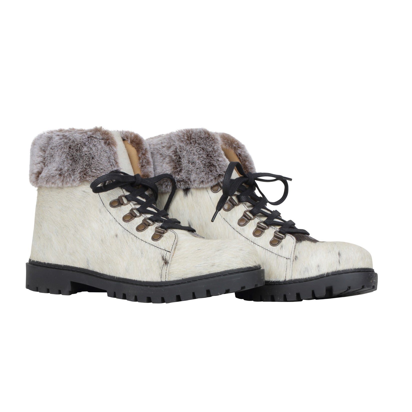 Turbulent Boots