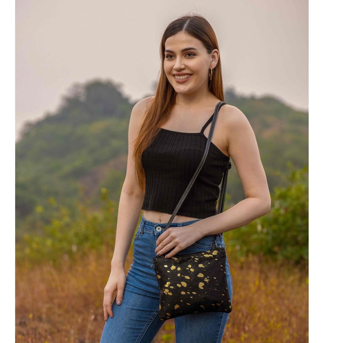 Golden Glimmer Crossbody Bag