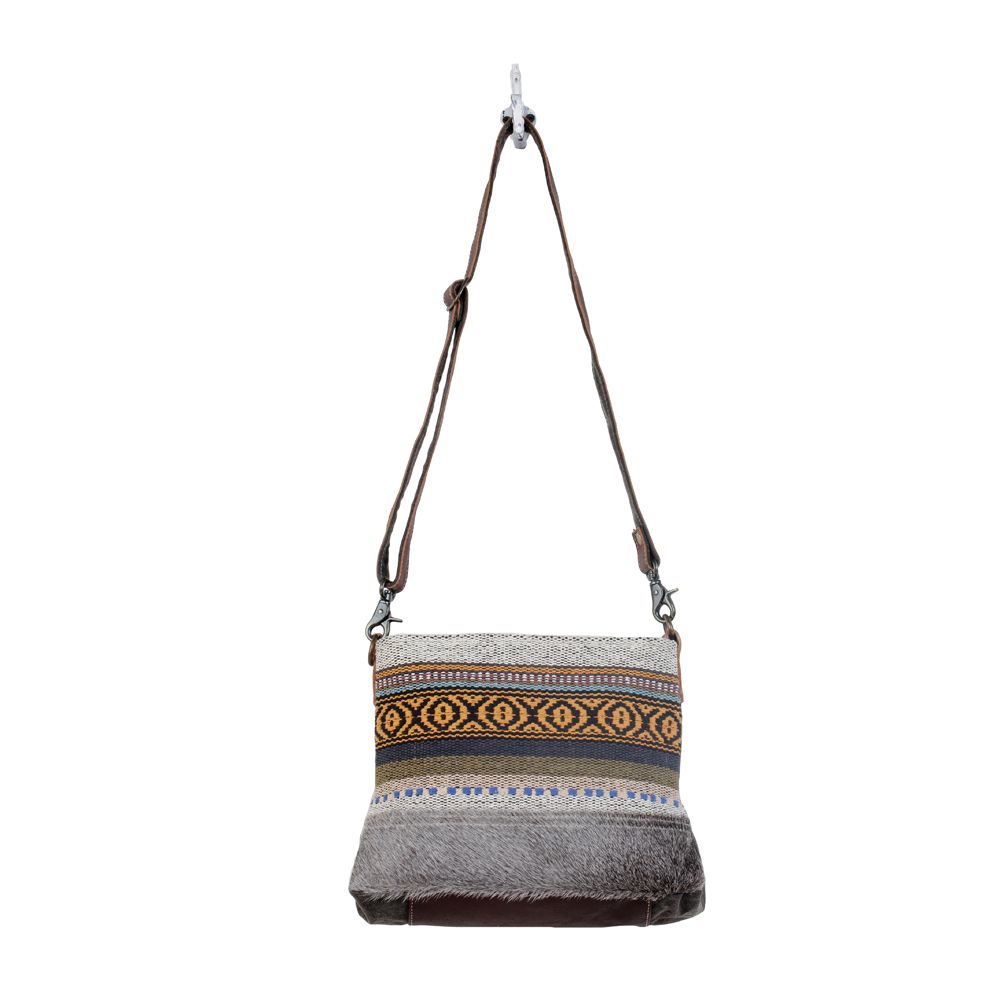 Nuanced Small & Crossbody Bag
