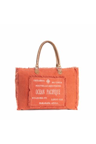 L'Atlantique Weekender in Salmon