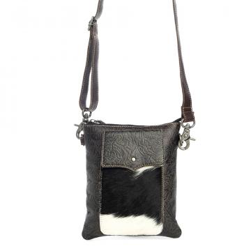 Wonder Trail Shoulder Bag in Ebony