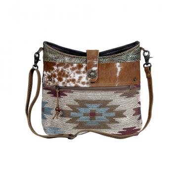 Placid beige
Shoulder Bags