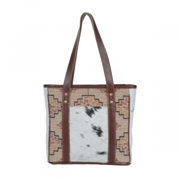 Sculptural tote bag